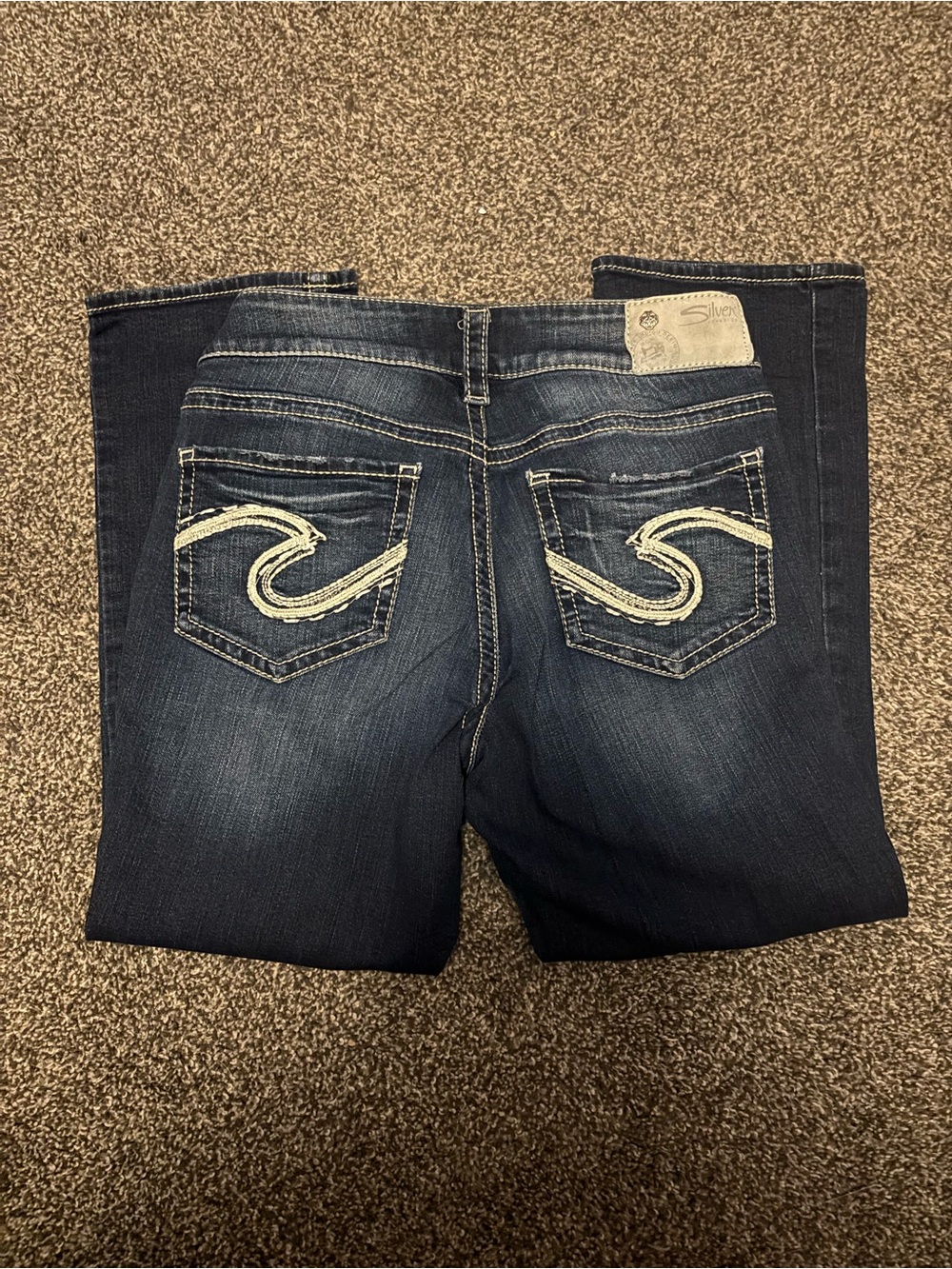 Silver Jeans Suki mid capri, dark wash stretchy denim, 27 waist